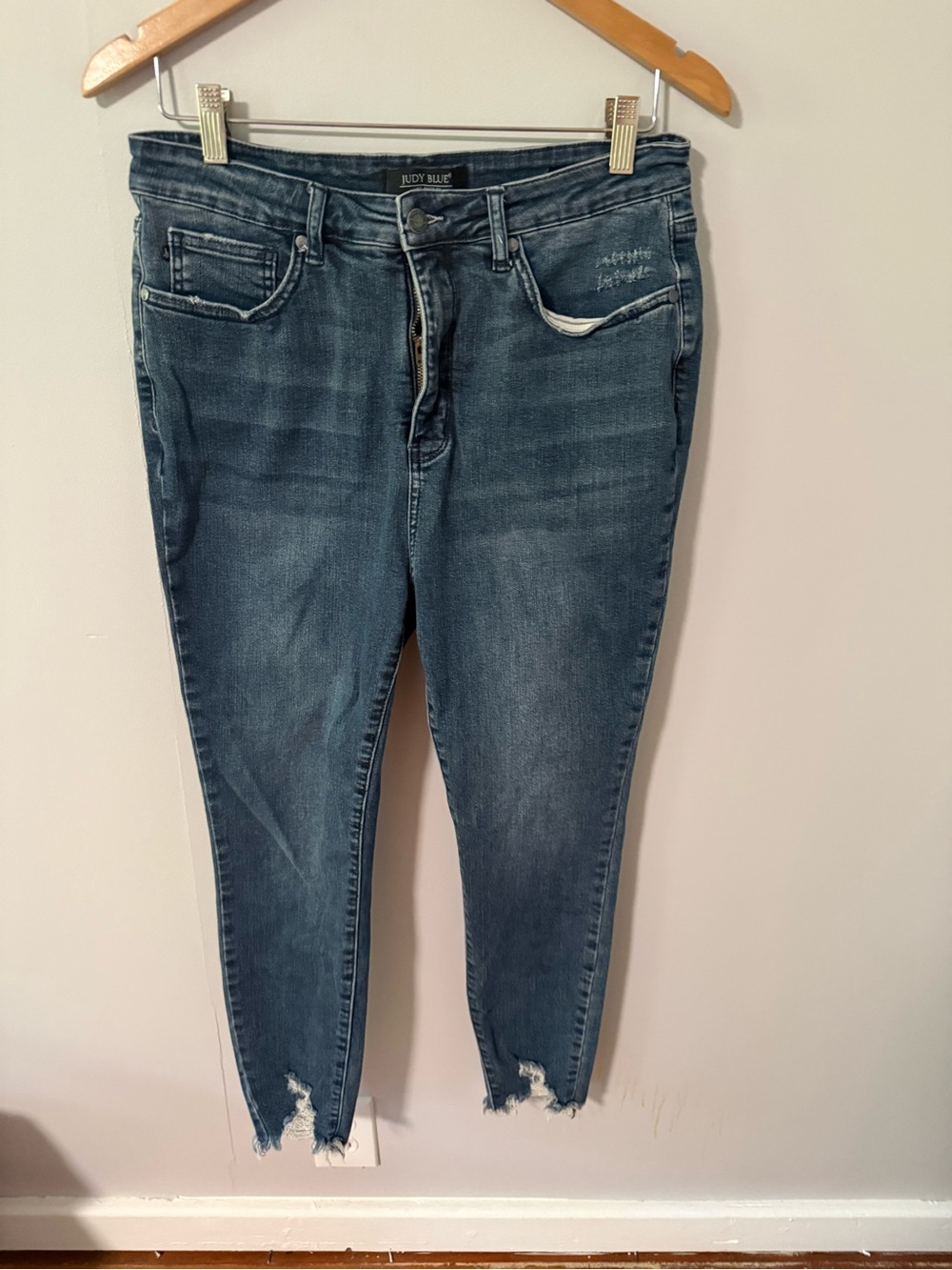 Judy Blue Medium-Dark Blue Ankle Distressed Crop Jeans